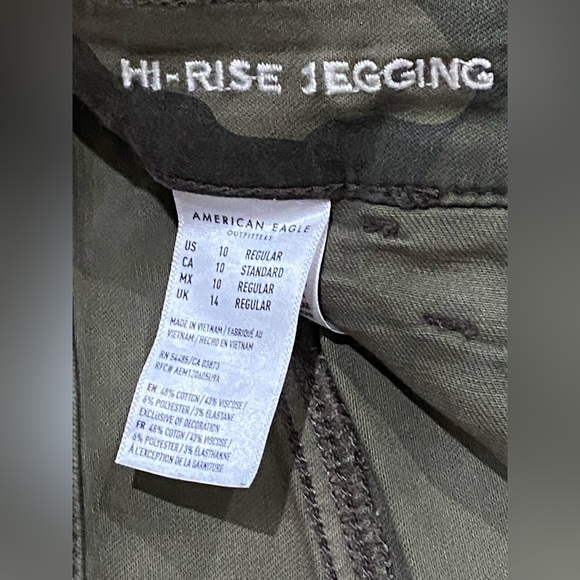American Eagle High Rise Camo Jegging size 10 - Picture 6 of 7